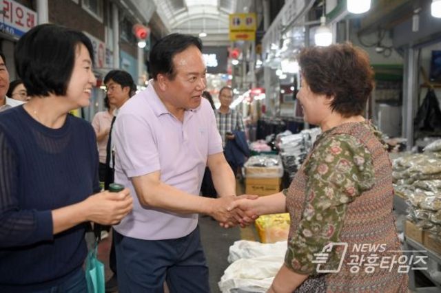 이권재 오산시장 사랑으로 나누는 장보기 행사 가져!