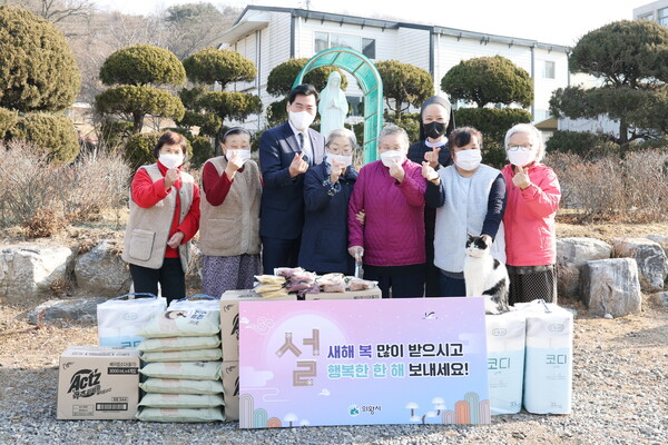  사회복지시설 위문(마리아의집)/사진제공=의왕시