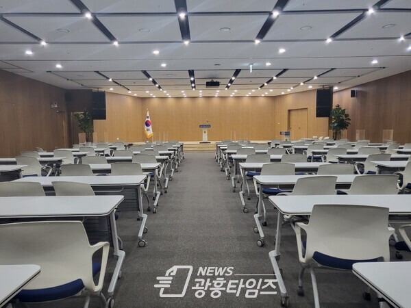 경기도의회, 신청사 회의실 개방으로 열린 의회 실현 (제공=경기도의회) 경기도의회, 신청사 회의실 개방으로 열린 의회 실현 (제공=경기도의회)