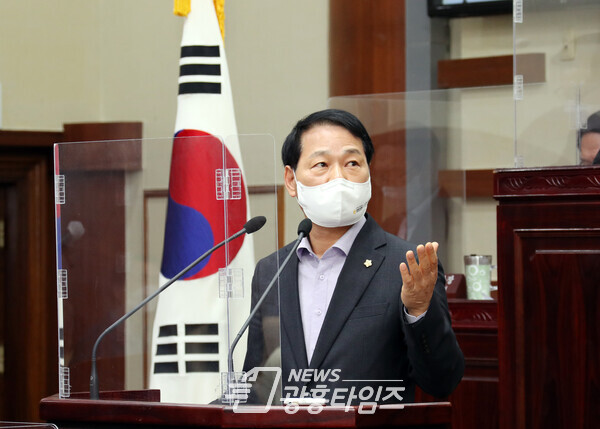 시정질의를 하고 있는 안성환 의원(제공=안성환 의원실) 시정질의를 하고 있는 안성환 의원(제공=안성환 의원실)