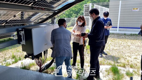 산지 태양광발전소 점검(제공=경기도)