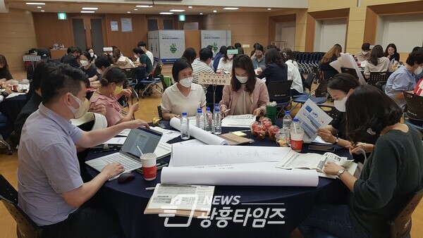 광명시는 28일 시청 대회의실에서 광명시 제5기(2023 _ 2026) 지역사회보장계획 수립을 위한 원탁토론회를 개최했다(제공=광명시)