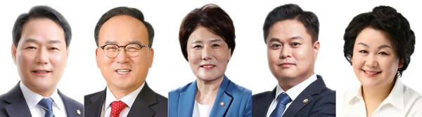  의장 안성환, 부의장 구본신, 자치행정교육위원회 위원장 이형덕, 복지문화건설위원회 위원장 현충열, 운영위원회 위원장 오희령 의원 (사진제공=광명시의회)
