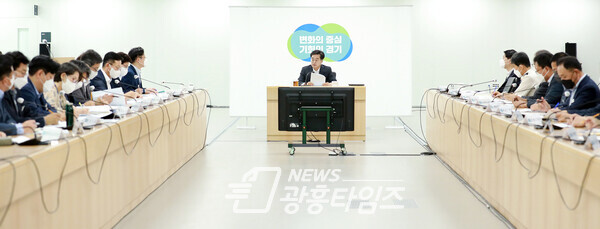 8월 도정 열린 회의를 주재하고 있는 김동연 지사(제공=경기도) 8월 도정 열린 회의를 주재하고 있는 김동연 지사(제공=경기도)