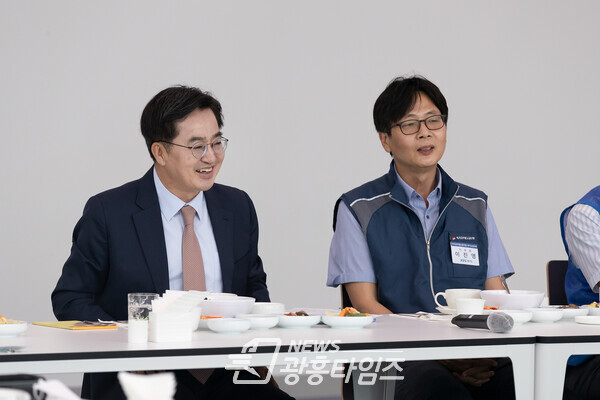 김동연 지사, 경기도청 내 3개 공무원노동조합 임원 오찬 정담회 가져(제공=경기도) 김동연 지사, 경기도청 내 3개 공무원노동조합 임원 오찬 정담회 가져(제공=경기도)