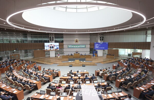 염종현 의장, 의회와 경기도경기도교육청 간 협의체 구성 제안 (제공=경기도의회) 염종현 의장, 의회와 경기도경기도교육청 간 협의체 구성 제안 (제공=경기도의회)