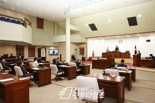 제262회 군포시의회 정례회 본회의 개회 모습(제공=군포시의회) 제262회 군포시의회 정례회 본회의 개회 모습(제공=군포시의회)