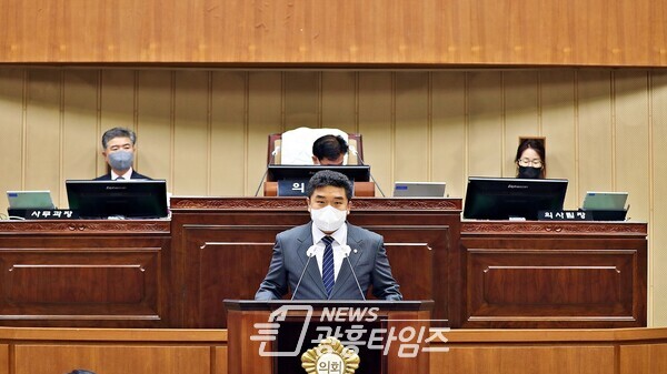 제287회 임시회 제3차 본회의에서 한채훈 의원이 발언을 하고 있다(사진제공=한채훈 의원실) 제287회 임시회 제3차 본회의에서 한채훈 의원이 발언을 하고 있다(사진제공=한채훈 의원실)