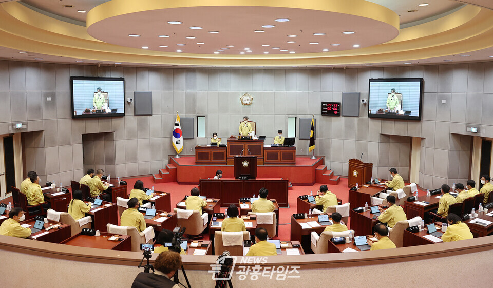 제303회 임시회 제2차 본회의(사진제공=시흥시의회) 제303회 임시회 제2차 본회의(사진제공=시흥시의회)