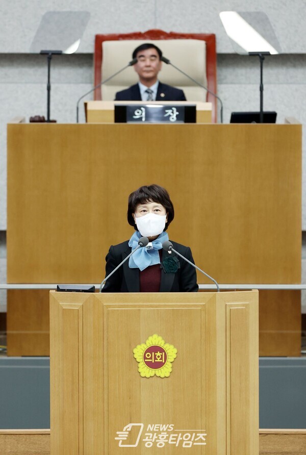 김미정 의원, 5분 자유발언 통해 경기도 공공플랫폼 및 공공앱의 효율적 운영 방안 제언 (사진제공=경기도의회) 김미정 의원, 5분 자유발언 통해 경기도 공공플랫폼 및 공공앱의 효율적 운영 방안 제언 (사진제공=경기도의회)