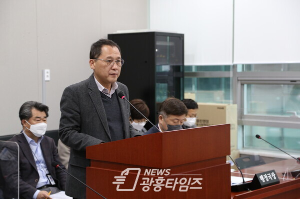 안광률 의원, 학교 부지 내 학생통학차량 안심승차구역(드롭존)의 근거 마련(사진제공=경기도의회) 안광률 의원, 학교 부지 내 학생통학차량 안심승차구역(드롭존)의 근거 마련(사진제공=경기도의회)