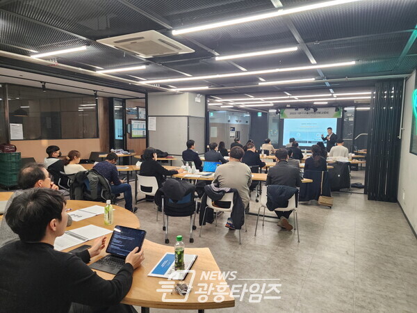 지역특화 청년무역전문가 양성사업(사진제공=시흥시) 지역특화 청년무역전문가 양성사업(사진제공=시흥시)