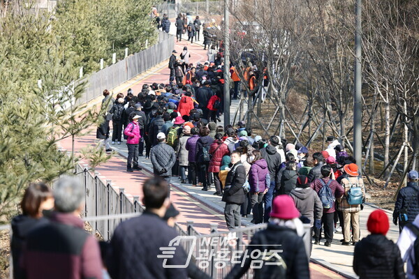 ‘탄소중립 실천을 위한 두발로 Day’행사 진행(사진제공=의왕시)