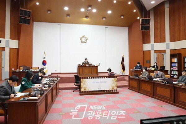 군포시의회는 제266회 임시회 제1차 의회운영위원회에서 2023년도 행정사무감사 계획을 심의․처리했다(사진제공=군포시의회)