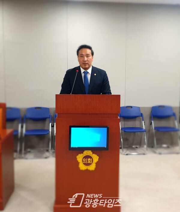 김용성 의원, 집합건물 관리 및 분쟁조정 실효성 제고를 위한 '집합건물물' 개정 건의(사진제공=김용성 의원실) 김용성 의원, 집합건물 관리 및 분쟁조정 실효성 제고를 위한 '집합건물물' 개정 건의(사진제공=김용성 의원실)