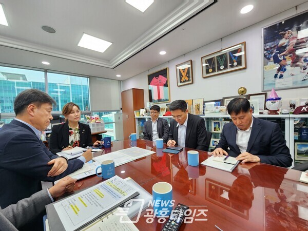 임오경 국회의원, 국토교통부·LH·광명시와 광명시흥신도시 광역교통대책 현안 협의(사진제공=임오경 의원실) 임오경 국회의원, 국토교통부·LH·광명시와 광명시흥신도시 광역교통대책 현안 협의(사진제공=임오경 의원실)