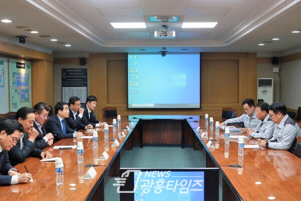 기아차 광명공장 방문(사진제공=양기대 의원실) 기아차 광명공장 방문(사진제공=양기대 의원실)