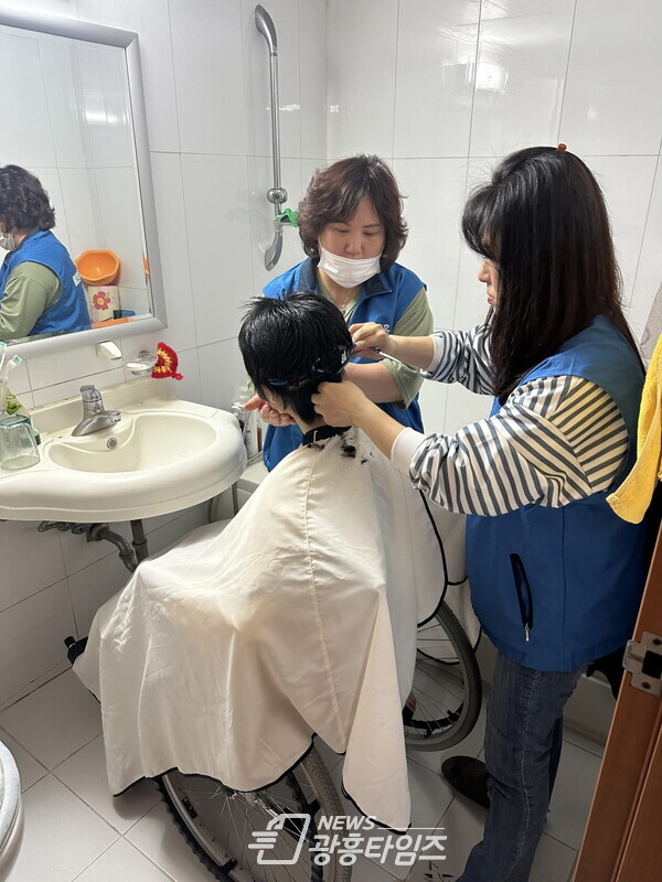 연성동, 중증장애인에 이미용 서비스 지원(사진제공=연성동 행정복지센터)