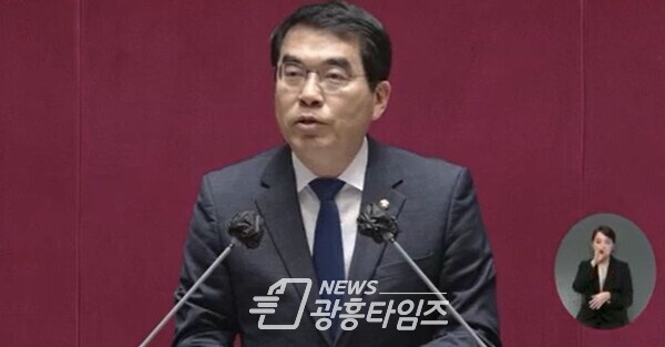 국회전원위에서 발언을 하고 있는 양기대 의원(사진제공=양기대 의원실) 국회전원위에서 발언을 하고 있는 양기대 의원(사진제공=양기대 의원실)