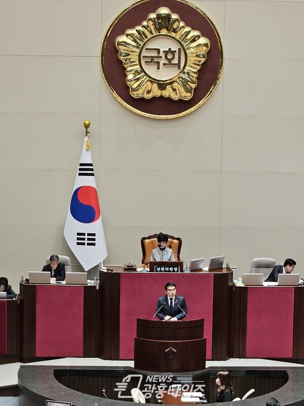 국회전원위에서 발언을 하고 있는 양기대 의원(사진제공=양기대 의원실) 국회전원위에서 발언을 하고 있는 양기대 의원(사진제공=양기대 의원실)
