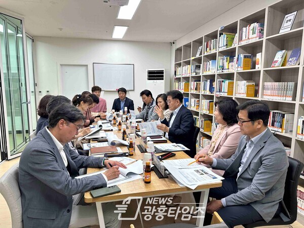 경기도교육청, 돌봄 대기 해소와 지역 특색 살린 돌봄 모델 만들기 위해 지자체 협력 강화(사진제공=경기도교육청) 경기도교육청, 돌봄 대기 해소와 지역 특색 살린 돌봄 모델 만들기 위해 지자체 협력 강화(사진제공=경기도교육청)