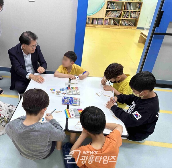 경기도교육청, 돌봄 대기 해소와 지역 특색 살린 돌봄 모델 만들기 위해 지자체 협력 강화(사진제공=경기도교육청) 경기도교육청, 돌봄 대기 해소와 지역 특색 살린 돌봄 모델 만들기 위해 지자체 협력 강화(사진제공=경기도교육청)