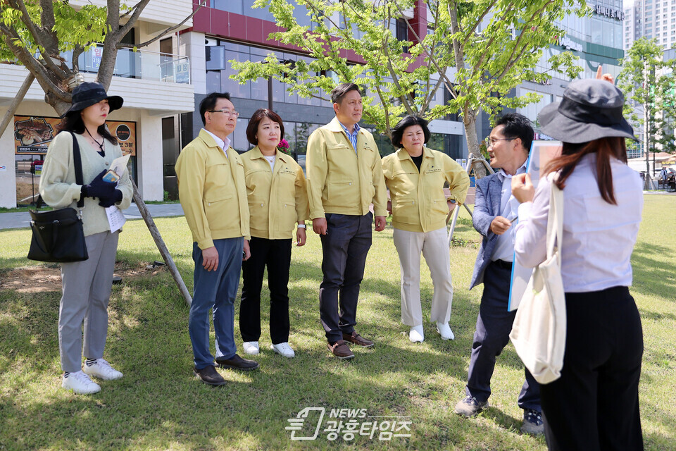 LH특위현장방문 (사진제공=시흥시의회) LH특위현장방문 (사진제공=시흥시의회)
