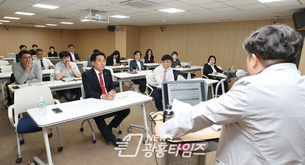 경기도의회, 2022년 결산 심사 대비 의원 맞춤형 직무 교육 실시 (사진제공=경기도의회) 경기도의회, 2022년 결산 심사 대비 의원 맞춤형 직무 교육 실시 (사진제공=경기도의회)