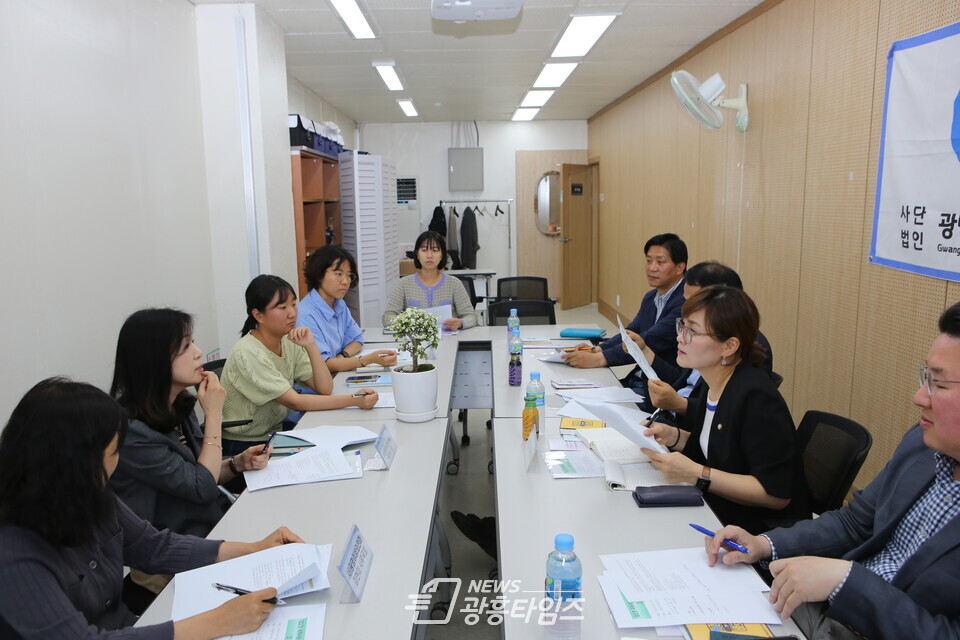 광명여성의 전화 - 임오경 국회의원, 가정폭력 피해자 안전과 인권 보호 위한 간담회 개최(사진제공=임오경 의원실) 광명여성의 전화 - 임오경 국회의원, 가정폭력 피해자 안전과 인권 보호 위한 간담회 개최(사진제공=임오경 의원실)