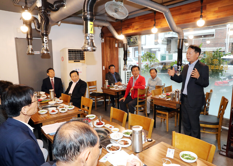 광명시의회 안성환 의장, 의정동우회 간담회 개최(사진제공=광명시의회) 광명시의회 안성환 의장, 의정동우회 간담회 개최(사진제공=광명시의회)