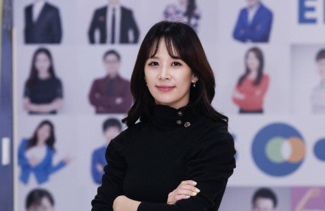 윤혜정 EBSi 강사. 네이버 블로그 ‘EBS’ 갈무리(출처:동아일보)