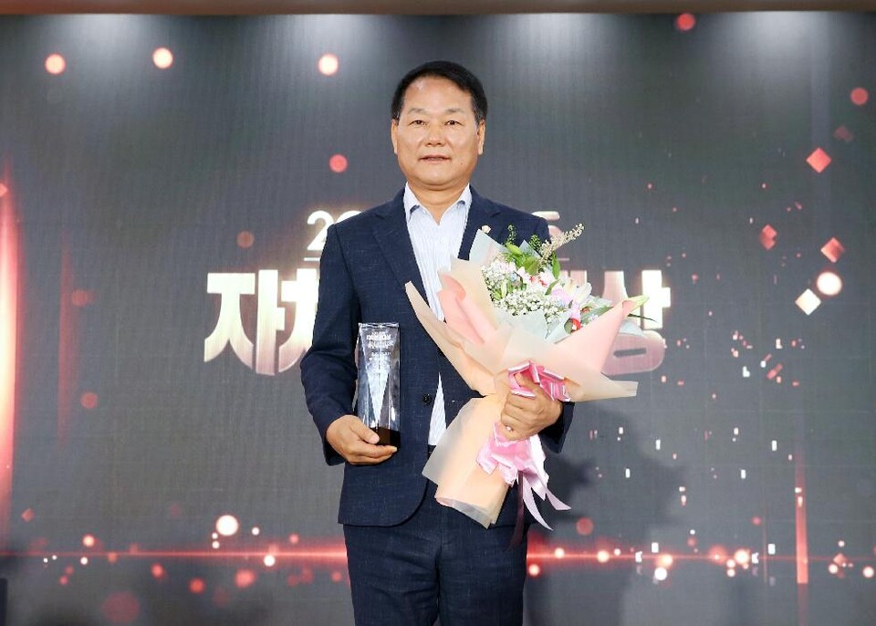 안성환 의장, 2023 자치분권대상 수상 안성환 의장, 2023 자치분권대상 수상