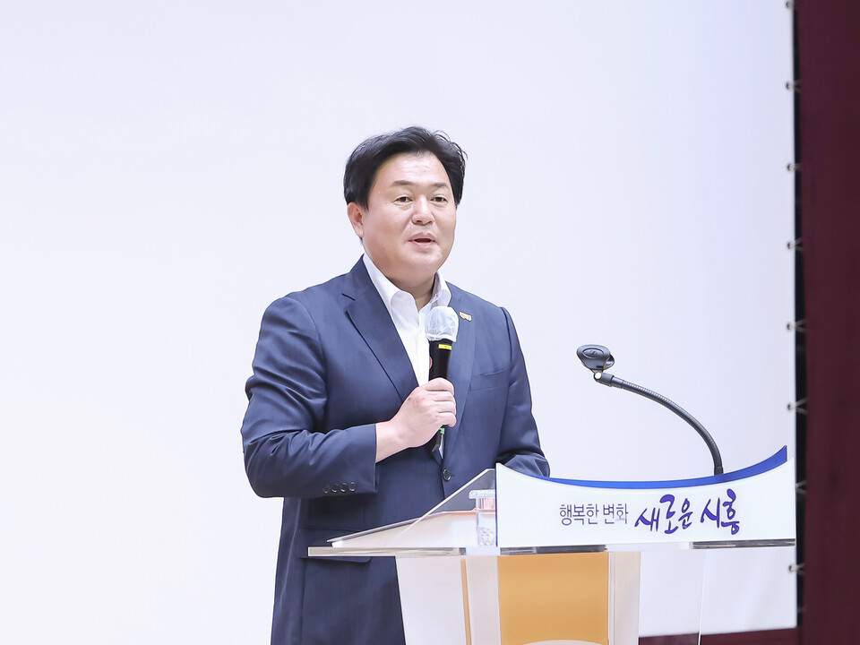 임병택 시장, 민선8기 2년 차 시작..“내년은 시화호의 해, 하나된 힘으로 K-시흥시 완성”(사진제공=시흥시) 임병택 시장, 민선8기 2년 차 시작..“내년은 시화호의 해, 하나된 힘으로 K-시흥시 완성”(사진제공=시흥시)