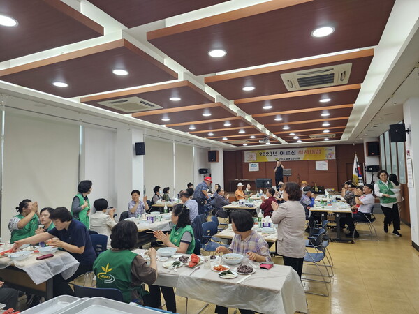 부곡동 경로잔치(사진제공=부곡동 주민센터)