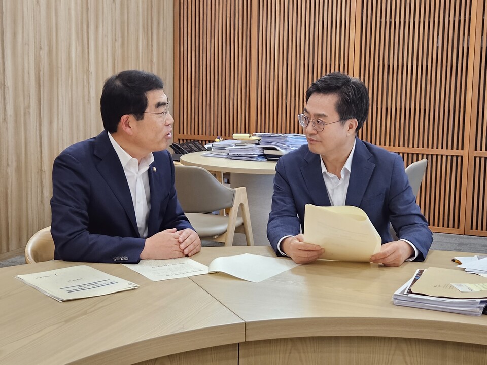양기대 국회의원, 김동연 경기도지사와 광명 현안 해결 맞손(사진제공=양기대 의원실)