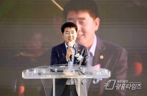 축사하는 배정수 의장