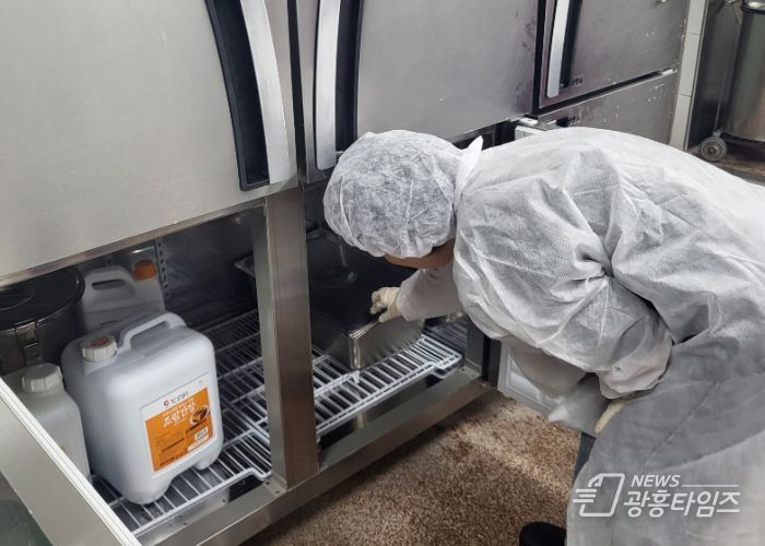 광명시는 오는 28일까지 관내 어린이집 12곳을 대상으로 겨울철 노로바이러스 및 식중독 예방 지도 점검을 실시한다.