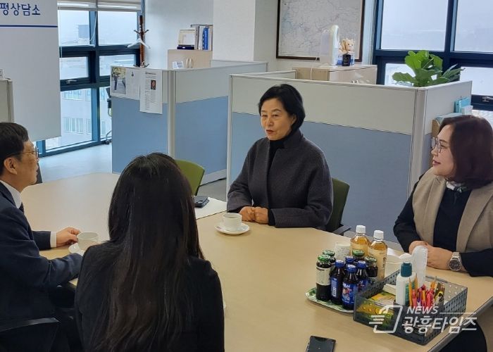 박명숙 의원, 양평고등학교 긴급현안 사업 업무 보고 받아