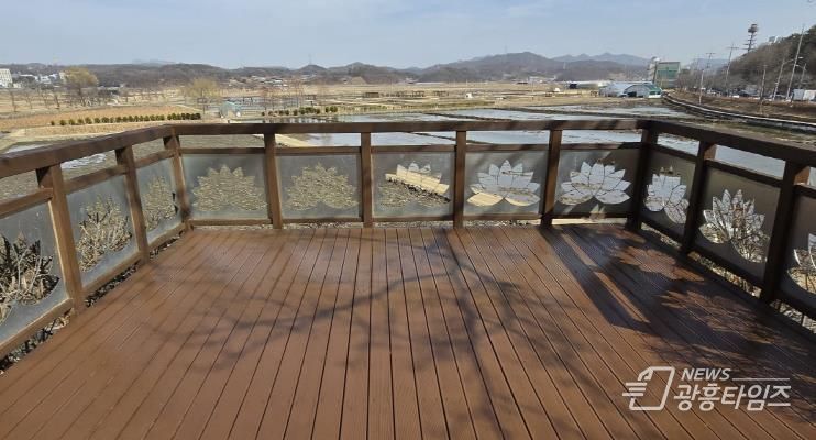 시흥시 연꽃테마크 전망대 연중 개방…사계절 내내 활짝