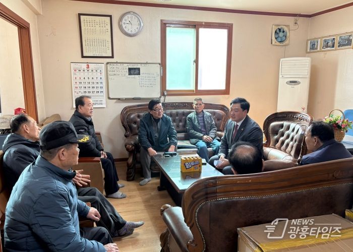 경기도의회 고준호 의원 경로당 찾아 스마트 환경 조성사업 ‘현장 점검·신청 지원’