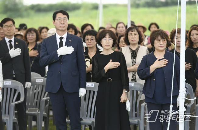 정명근 화성특례시장이 일본군 위안부 피해자기림의날 기념식에 참석했다.