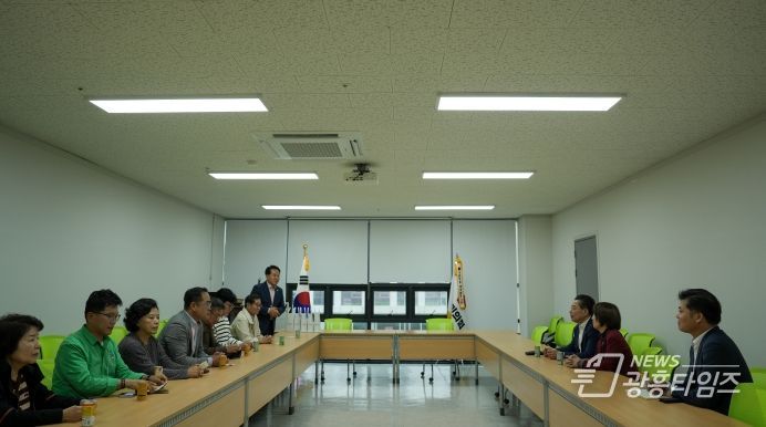 안양시의회 국민의힘 교섭단체 제2차 정례회 앞두고 역량 강화를 위한 연찬회 실시