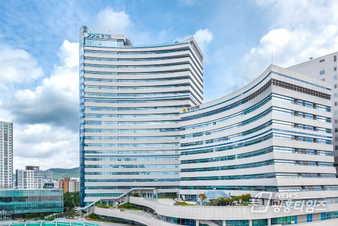 경기도가 민선 8기 3년 차 대표 정책을 뽑기 위해 오는 15일부터 온라인 투표를 진행한다.